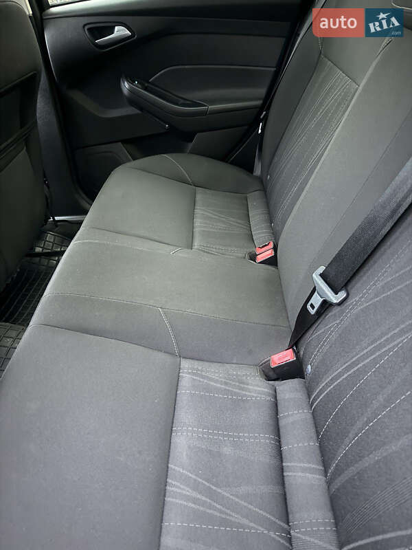 Седан Ford Focus 2016 в Киеве