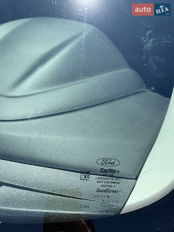 Седан Ford Focus 2016 в Киеве