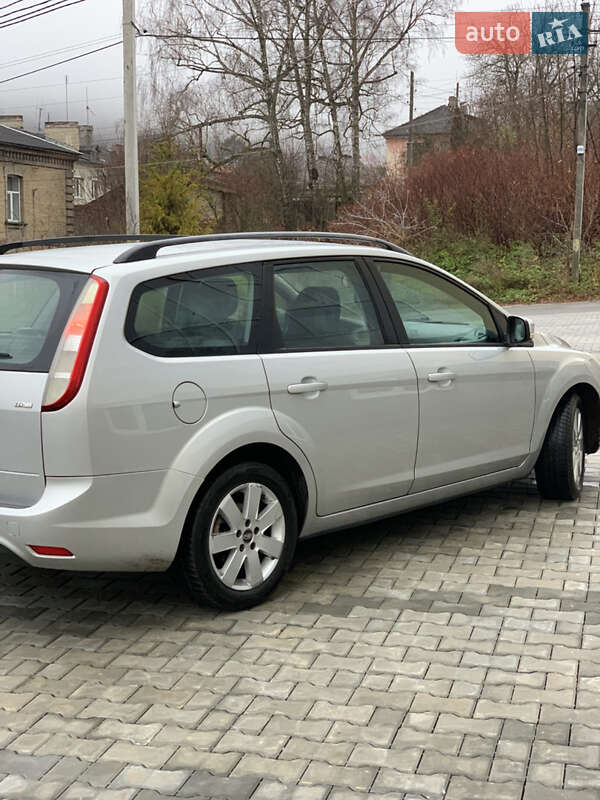 Універсал Ford Focus 2010 в Кременці