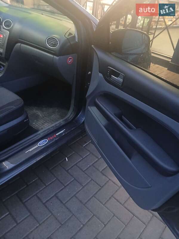 Хэтчбек Ford Focus 2008 в Ужгороде