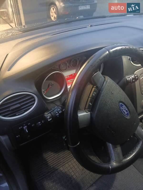 Хэтчбек Ford Focus 2008 в Ужгороде