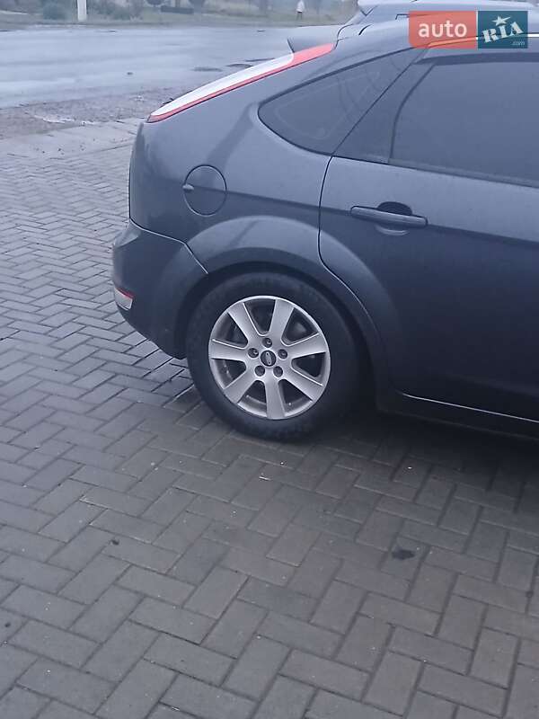 Хэтчбек Ford Focus 2008 в Ужгороде