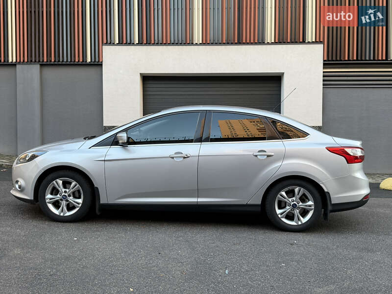 Седан Ford Focus 2011 в Дніпрі