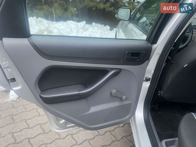 Универсал Ford Focus 2008 в Мостиске