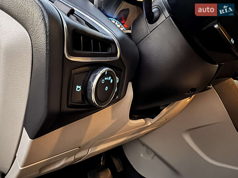 Хетчбек Ford Focus 2012 в Южному фото 15 Хетчбек Ford Focus 2012 в Южному