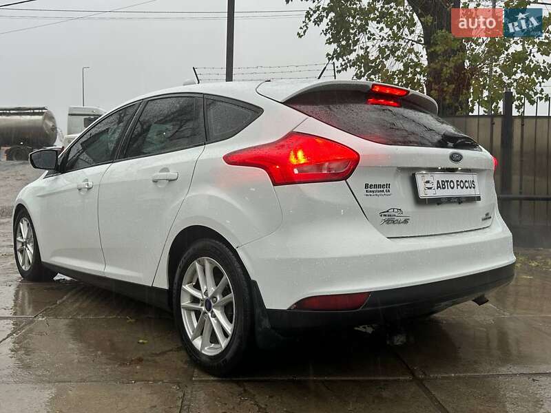 Хэтчбек Ford Focus 2015 в Киеве