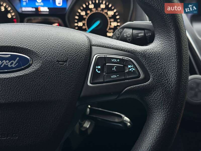 Хэтчбек Ford Focus 2015 в Киеве