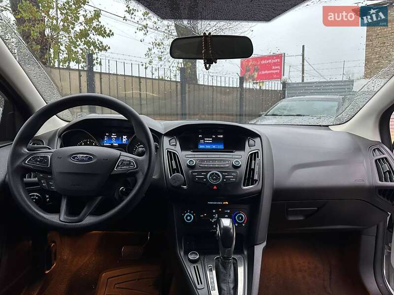 Хэтчбек Ford Focus 2015 в Киеве