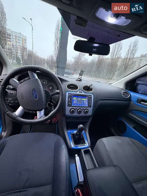 Хэтчбек Ford Focus 2006 в Вишневом фото 18 Хэтчбек Ford Focus 2006 в Вишневом