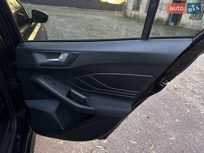 Универсал Ford Focus 2020 в Луцке фото 24 Универсал Ford Focus 2020 в Луцке