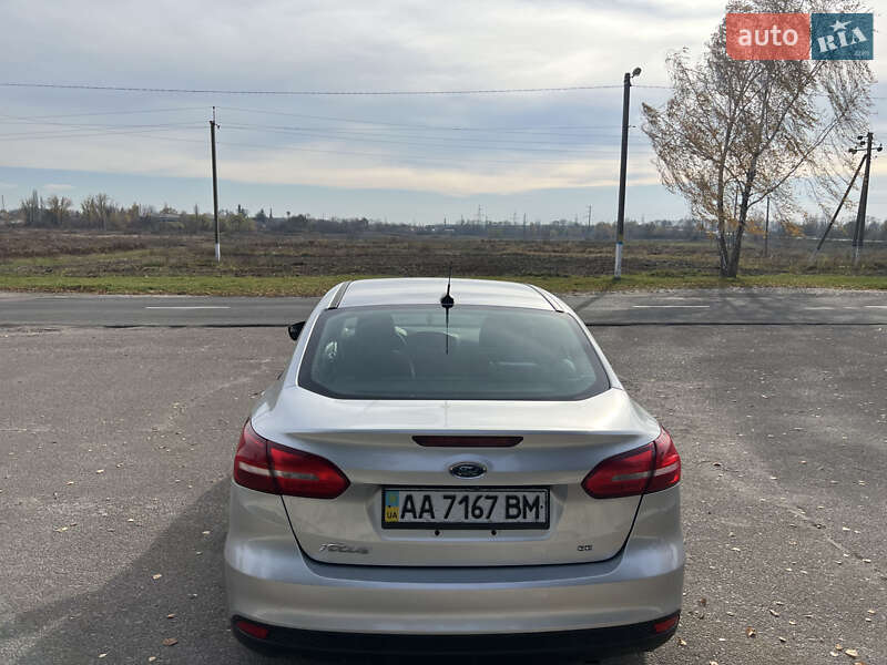 Седан Ford Focus 2017 в Киеве
