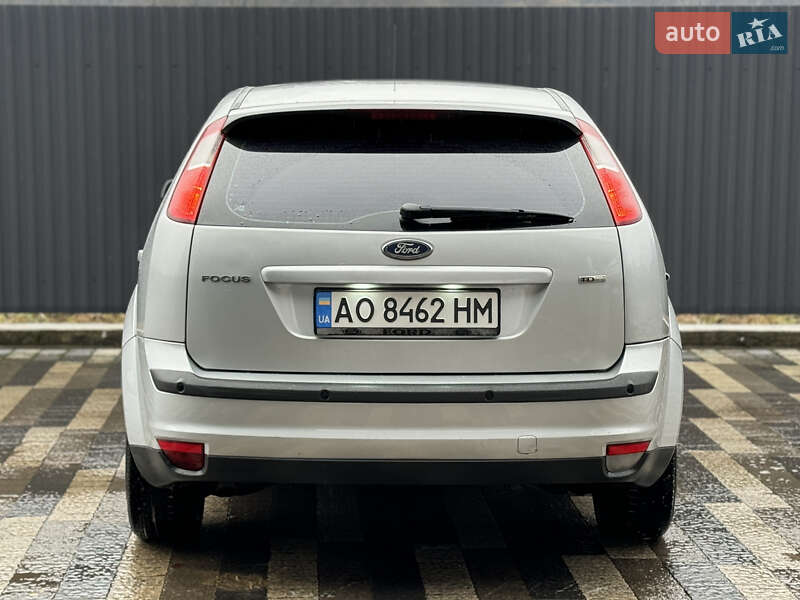 Хэтчбек Ford Focus 2006 в Сваляве