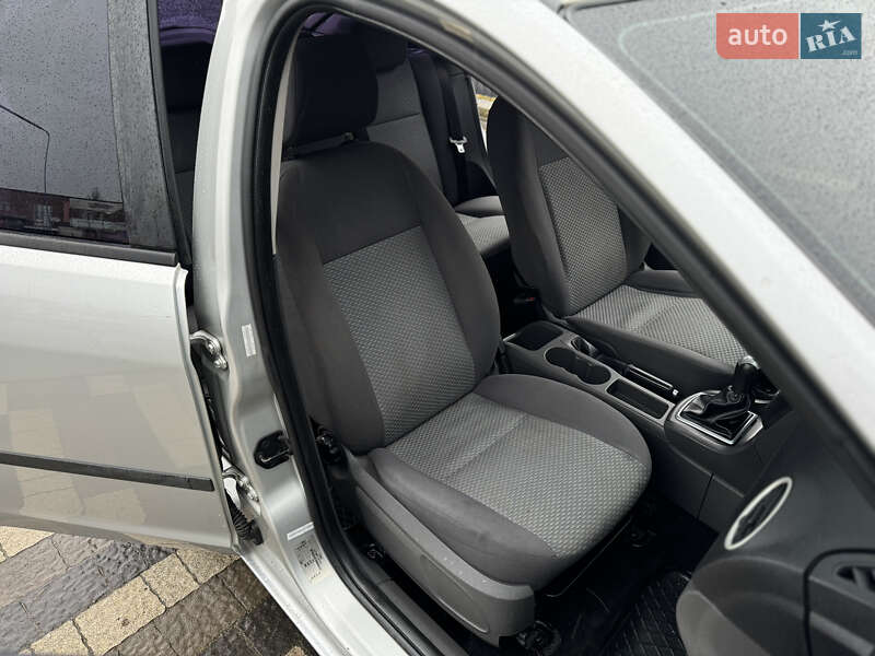 Хэтчбек Ford Focus 2006 в Сваляве