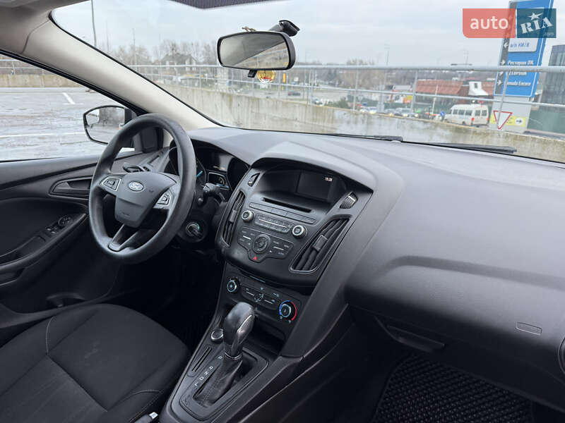 Седан Ford Focus 2017 в Киеве фото 13 Седан Ford Focus 2017 в Киеве