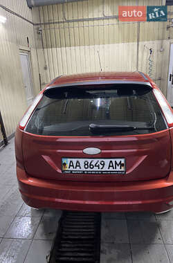 Хэтчбек Ford Focus 2008 в Киеве