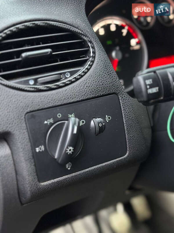 Универсал Ford Focus 2005 в Мироновке