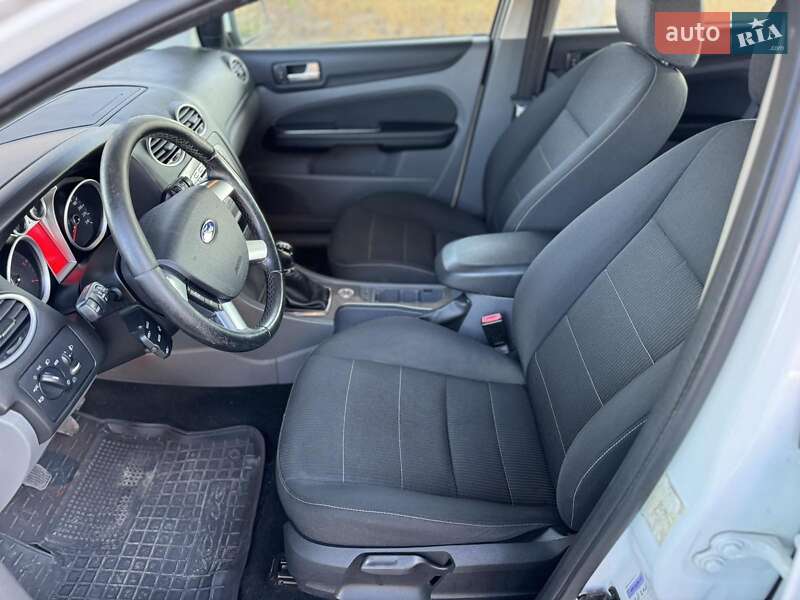 Універсал Ford Focus 2010 в Дніпрі фото 4 Універсал Ford Focus 2010 в Дніпрі