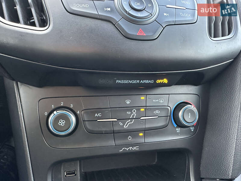 Седан Ford Focus 2016 в Дніпрі