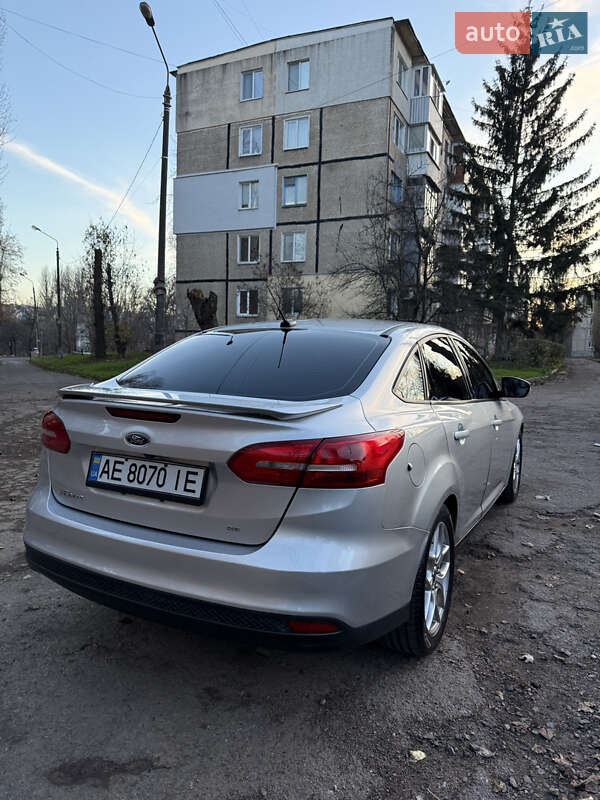 Седан Ford Focus 2015 в Кривом Роге