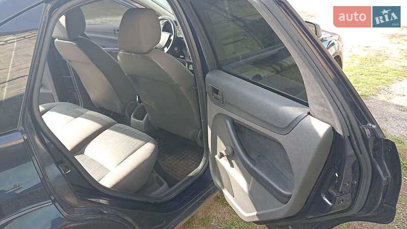 Хэтчбек Ford Focus 2006 в Днепре