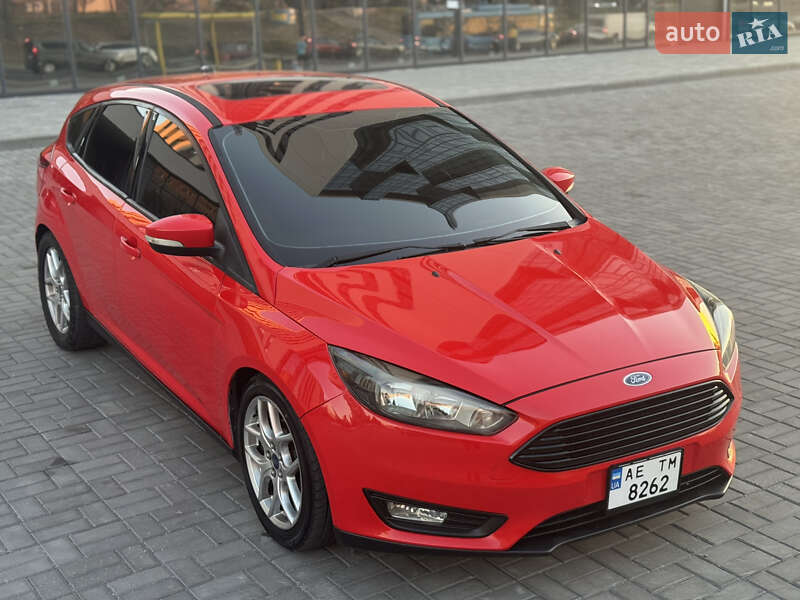 Хэтчбек Ford Focus 2015 в Днепре