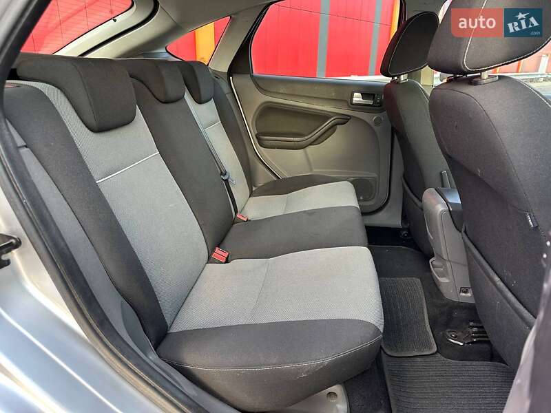 Хэтчбек Ford Focus 2011 в Киеве фото 11 Хэтчбек Ford Focus 2011 в Киеве