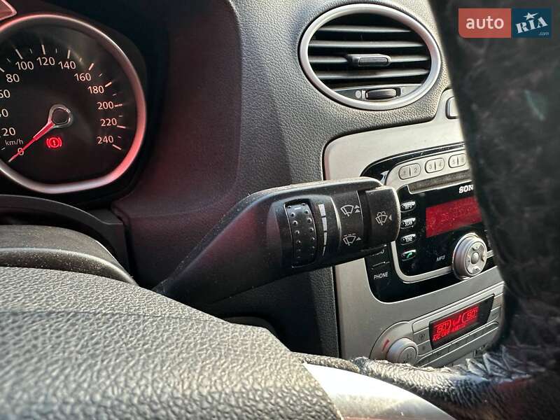 Хэтчбек Ford Focus 2011 в Киеве фото 25 Хэтчбек Ford Focus 2011 в Киеве