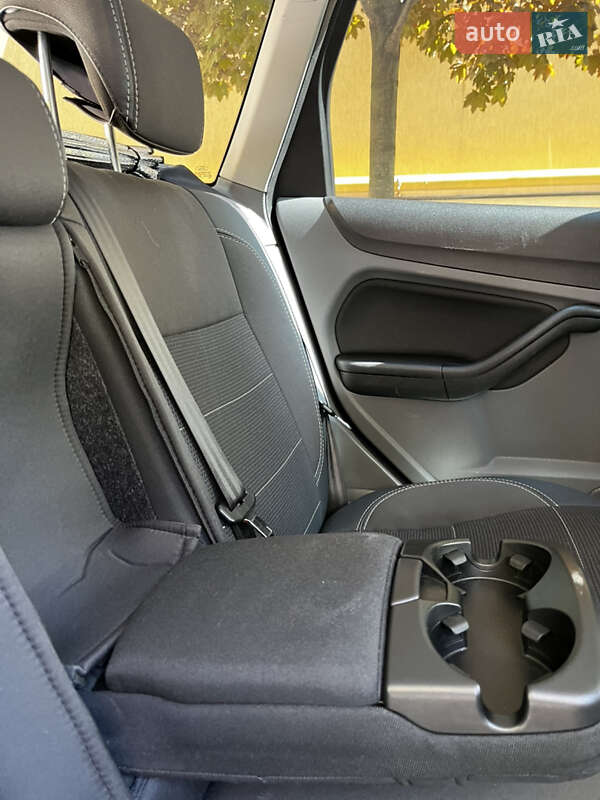 Универсал Ford Focus 2010 в Киеве фото 16 Универсал Ford Focus 2010 в Киеве