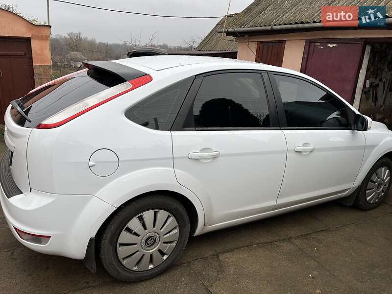 Хэтчбек Ford Focus 2011 в Киеве