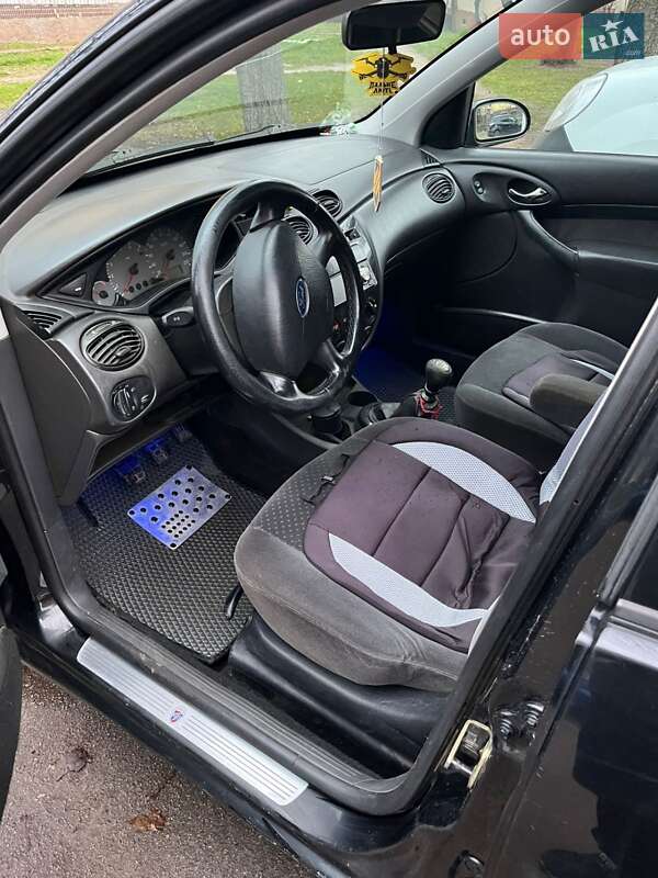 Хэтчбек Ford Focus 2002 в Киеве