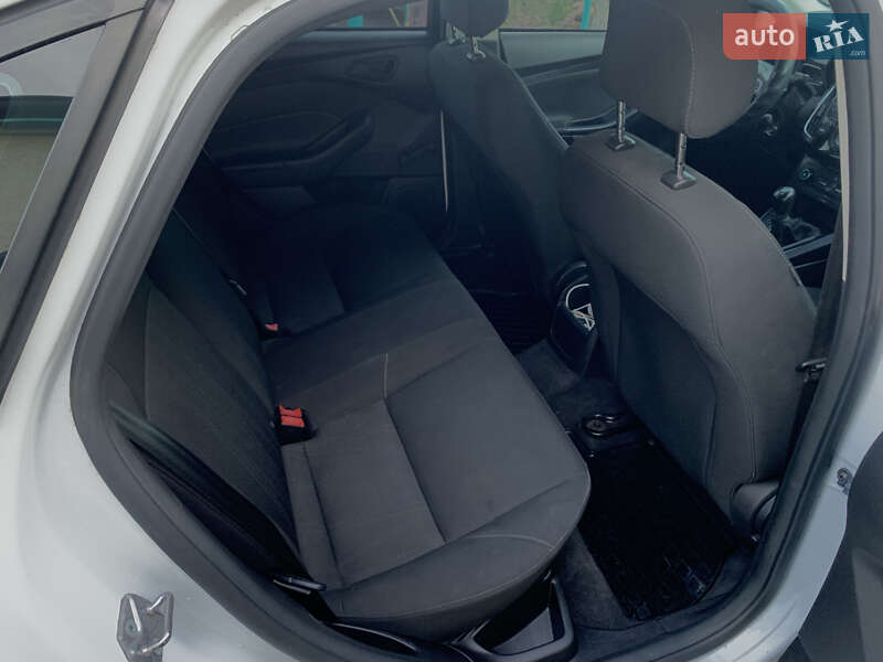 Седан Ford Focus 2015 в Вознесенську фото 18 Седан Ford Focus 2015 в Вознесенську