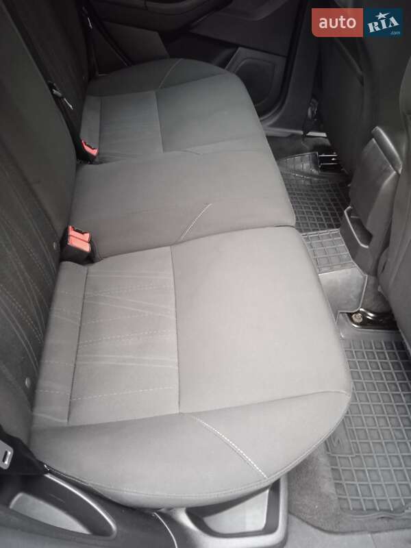 Хэтчбек Ford Focus 2015 в Львове фото 26 Хэтчбек Ford Focus 2015 в Львове