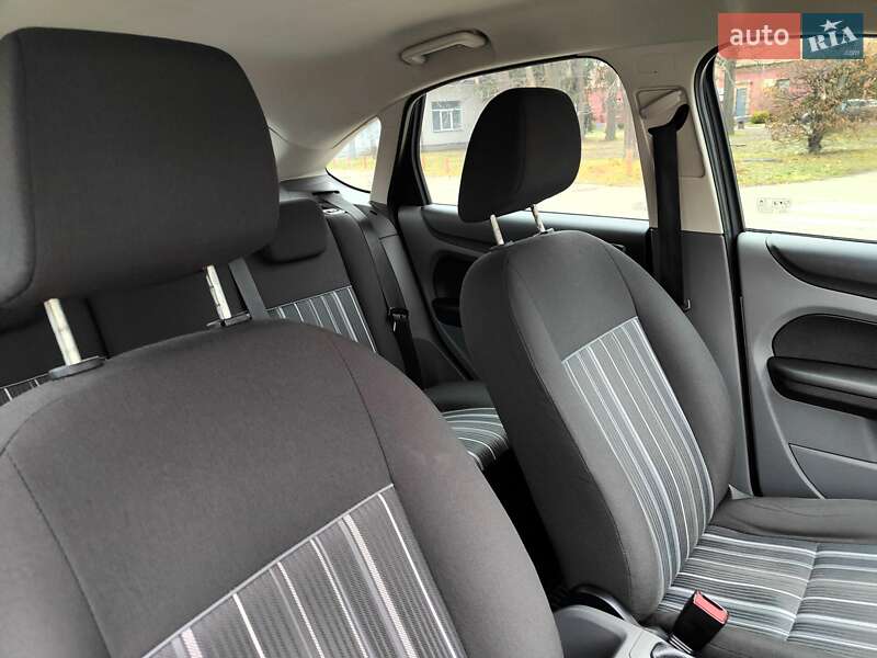 Хетчбек Ford Focus 2008 в Києві