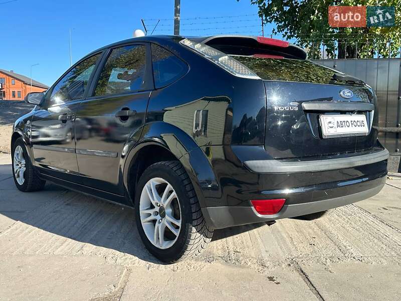 Хэтчбек Ford Focus 2006 в Киеве