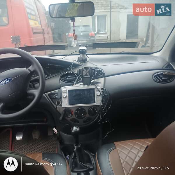 Седан Ford Focus 2005 в Дубно