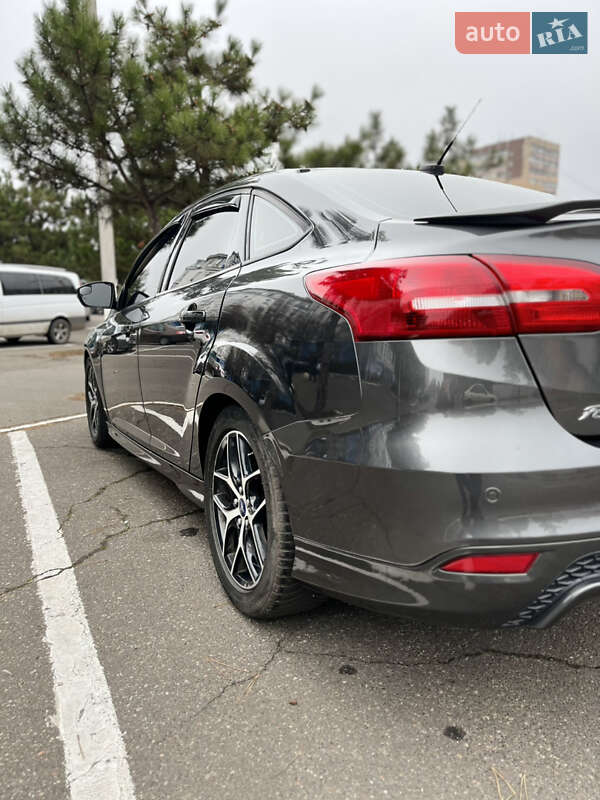 Седан Ford Focus 2017 в Одессе