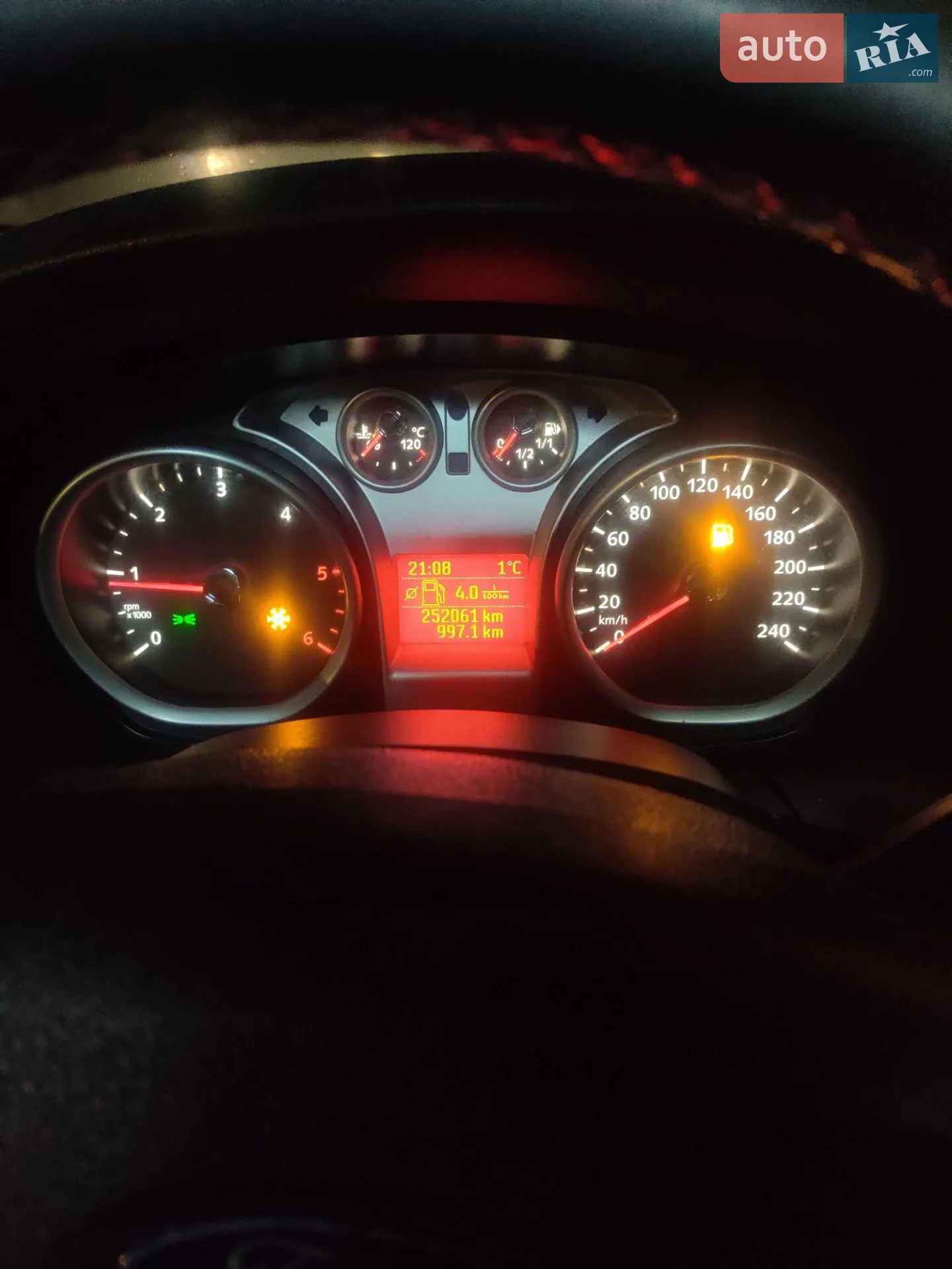 2010 Ford Focus - мініатюра 6