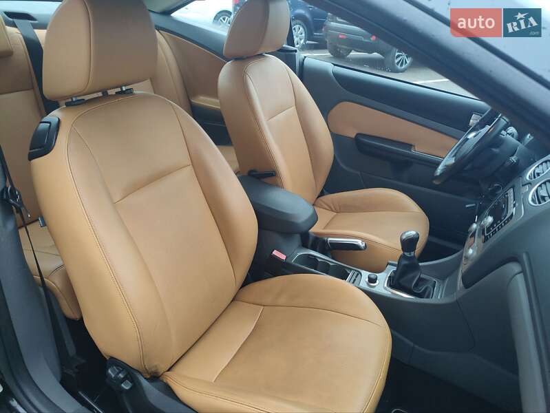 Кабриолет Ford Focus 2011 в Ровно