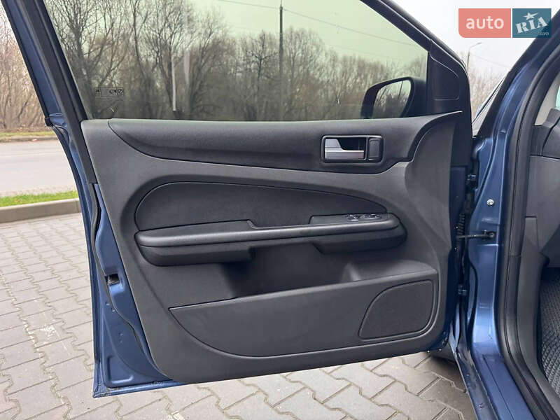 Седан Ford Focus 2006 в Хмельницком фото 15 Седан Ford Focus 2006 в Хмельницком