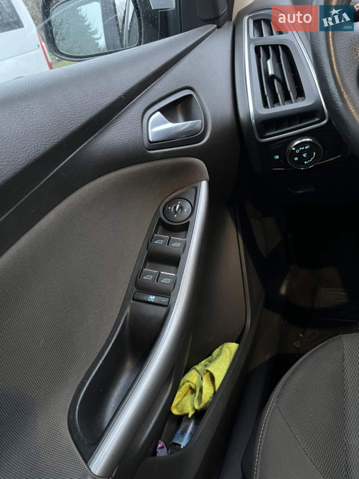 2011 Ford Focus - мініатюра 15