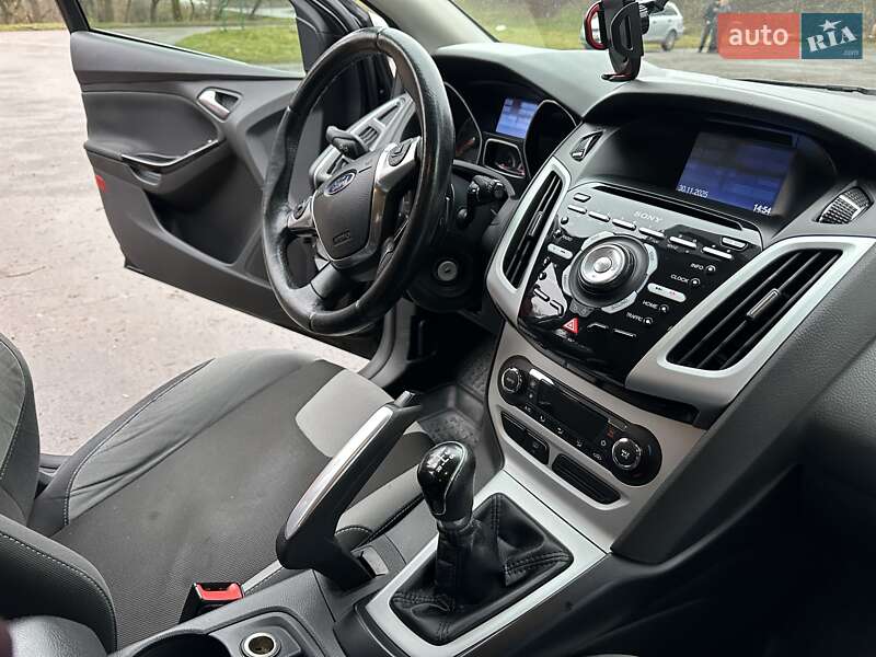 Хэтчбек Ford Focus 2012 в Львове фото 21 Хэтчбек Ford Focus 2012 в Львове