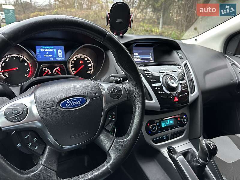 Хэтчбек Ford Focus 2012 в Львове фото 27 Хэтчбек Ford Focus 2012 в Львове
