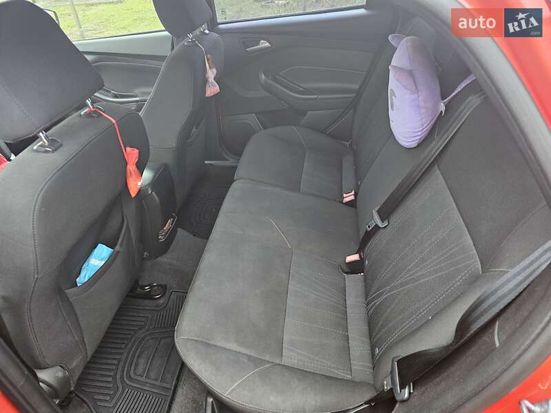 Хэтчбек Ford Focus 2014 в Киеве