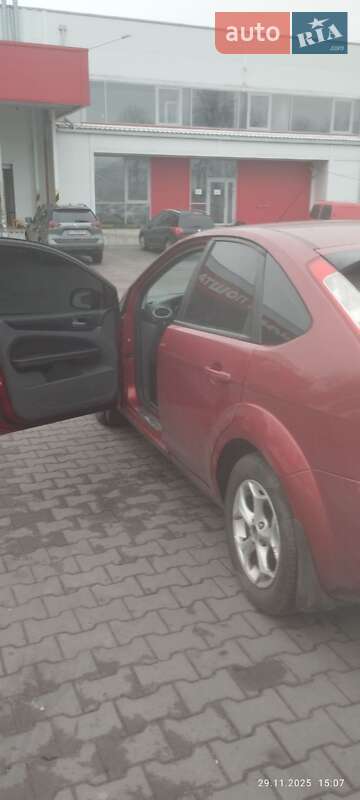 Хэтчбек Ford Focus 2008 в Киеве
