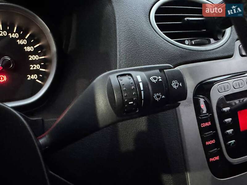 Хетчбек Ford Focus 2010 в Києві фото 14 Хетчбек Ford Focus 2010 в Києві