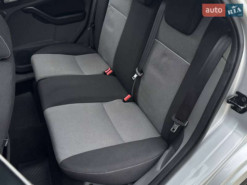 Хетчбек Ford Focus 2010 в Києві фото 22 Хетчбек Ford Focus 2010 в Києві