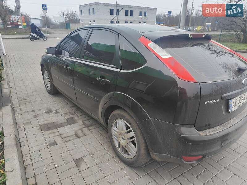 Хэтчбек Ford Focus 2007 в Новомосковске