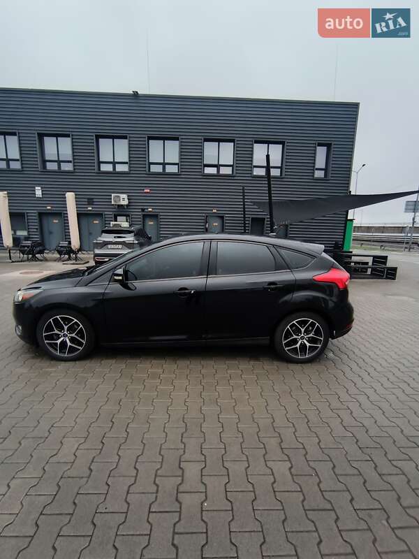 Хэтчбек Ford Focus 2016 в Киеве