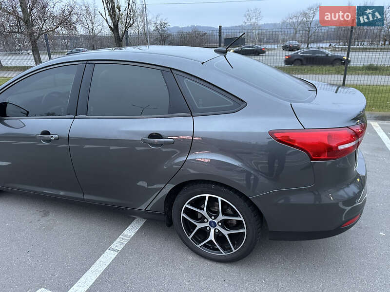 Седан Ford Focus 2018 в Киеве фото 6 Седан Ford Focus 2018 в Киеве