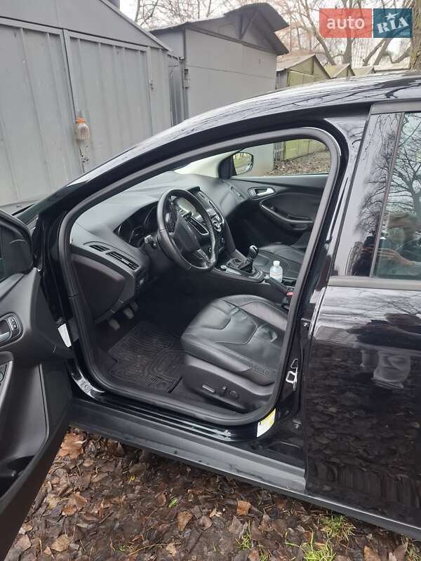 Седан Ford Focus 2016 в Киеве фото 14 Седан Ford Focus 2016 в Киеве